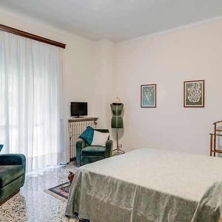 Sentirsi a casa, lontano da casa-feel at home away from home Caronno Pertusella Esterno foto